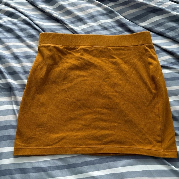 Small orange Forever 21 Mini Skirt - Picture 2 of 4